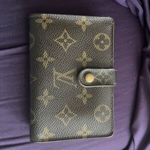 Authentic Louis Vuitton compact wallet monogram